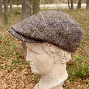 Lawrence & Foster GrayBrown Tweed Flat Cap with Subtle Plaid US 7